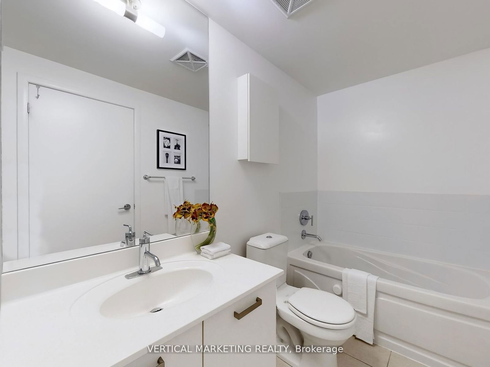 832 Bay St, unit 708 for sale - image #18