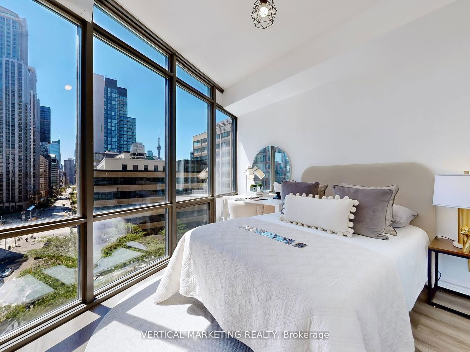 832 Bay St, unit 708 for sale - image #27