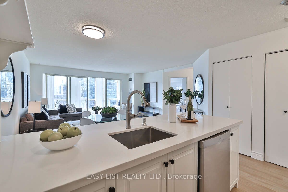 25 Grenville St, unit 2404 for sale - image #22