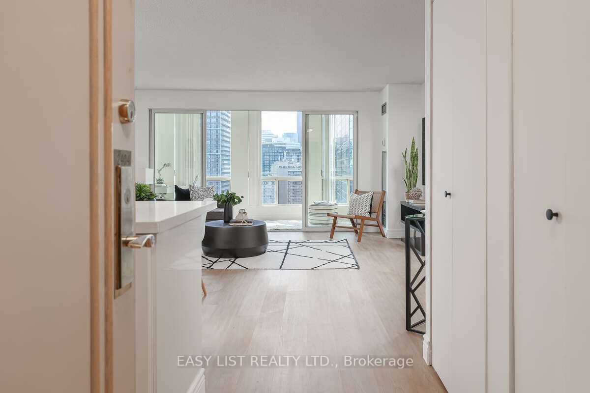 25 Grenville St, unit 2404 for sale - image #32