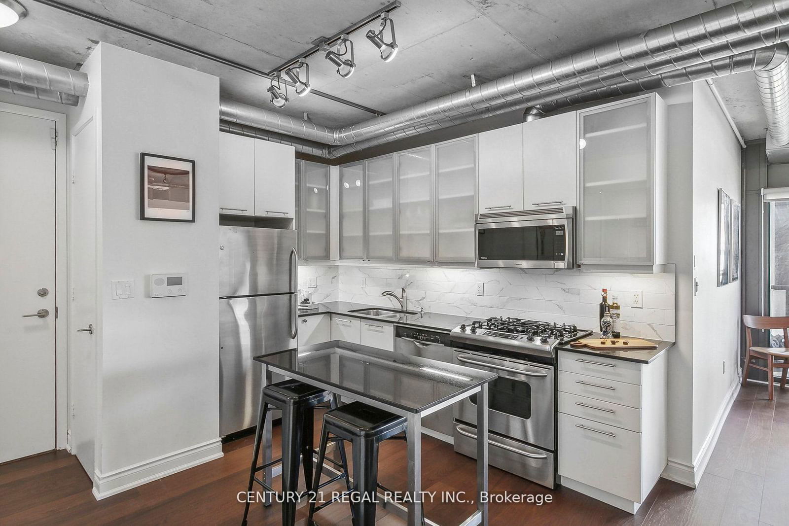 533 Richmond St W, unit 605 for sale - image #2