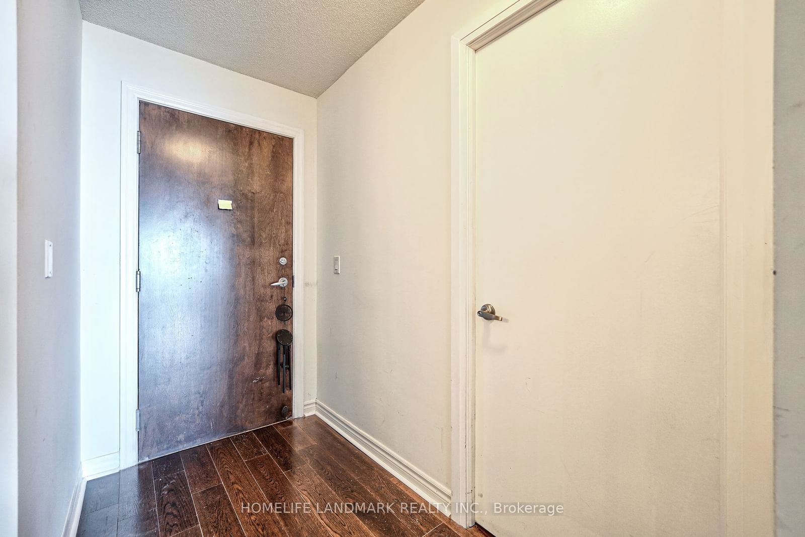 16 Yonge St, unit 810 for sale - image #4