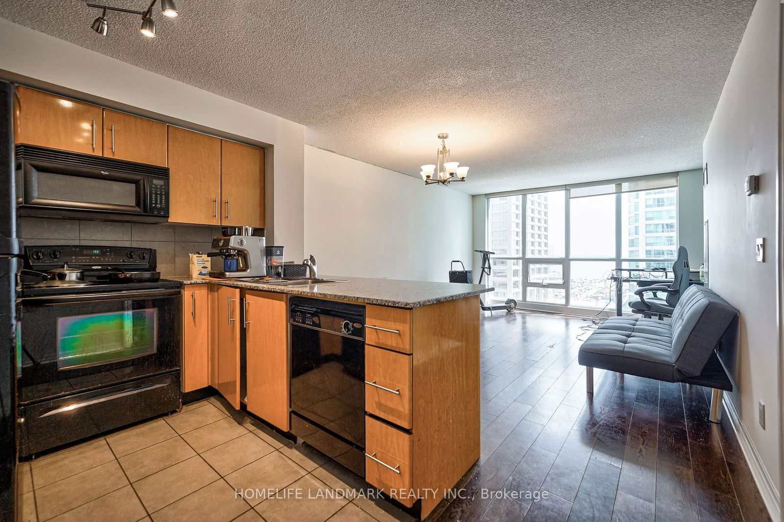 16 Yonge St, unit 810 for sale - image #6