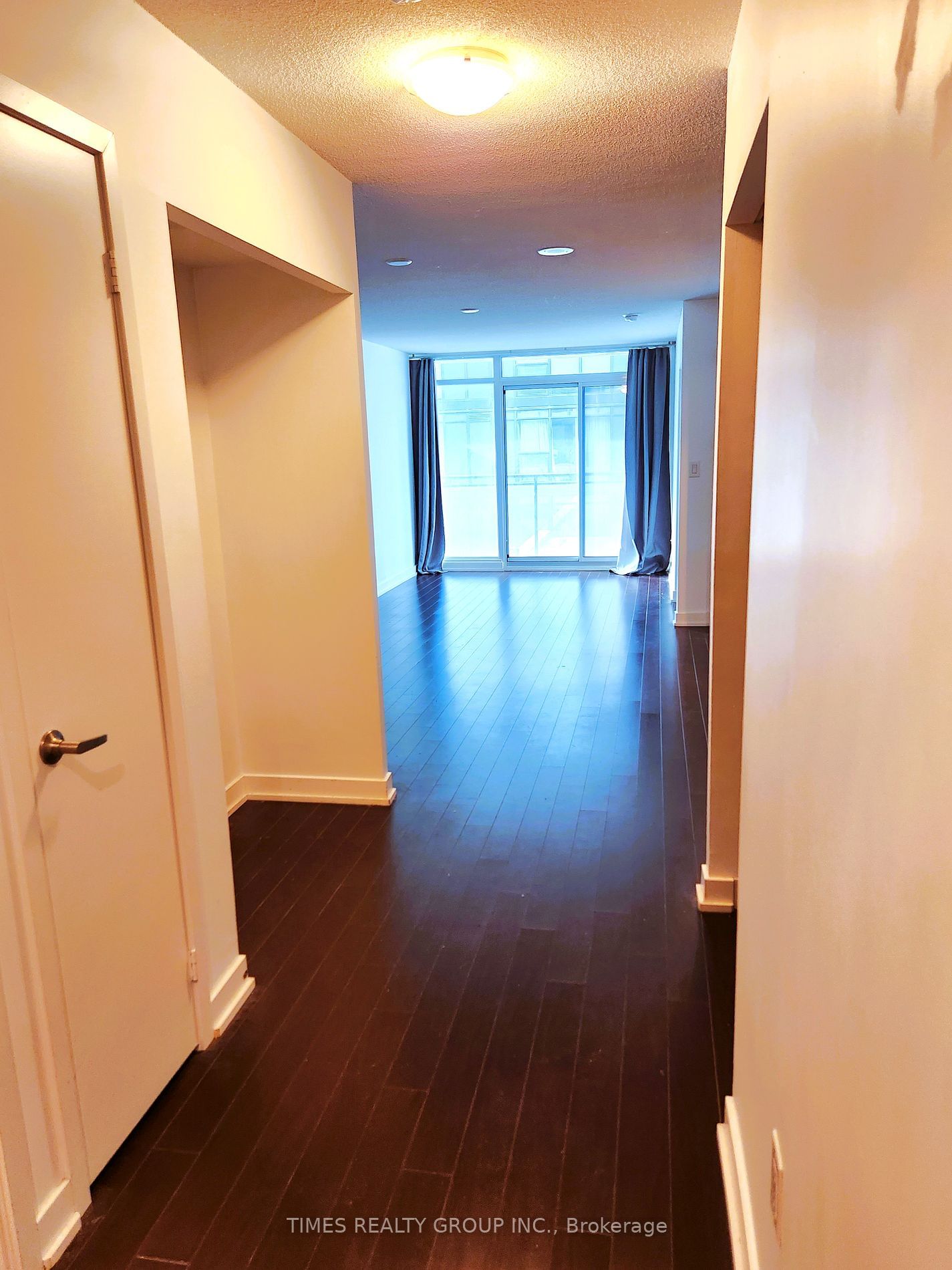 8 Telegram Mews, unit 622 for rent - image #2