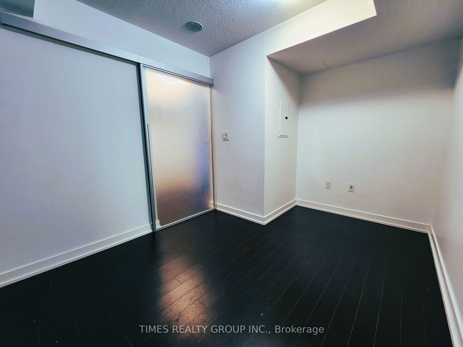 8 Telegram Mews, unit 622 for rent - image #4