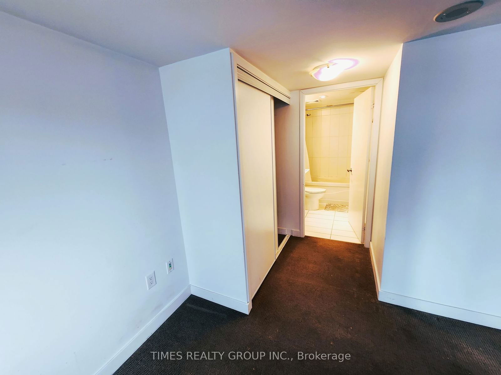 8 Telegram Mews, unit 622 for rent - image #8