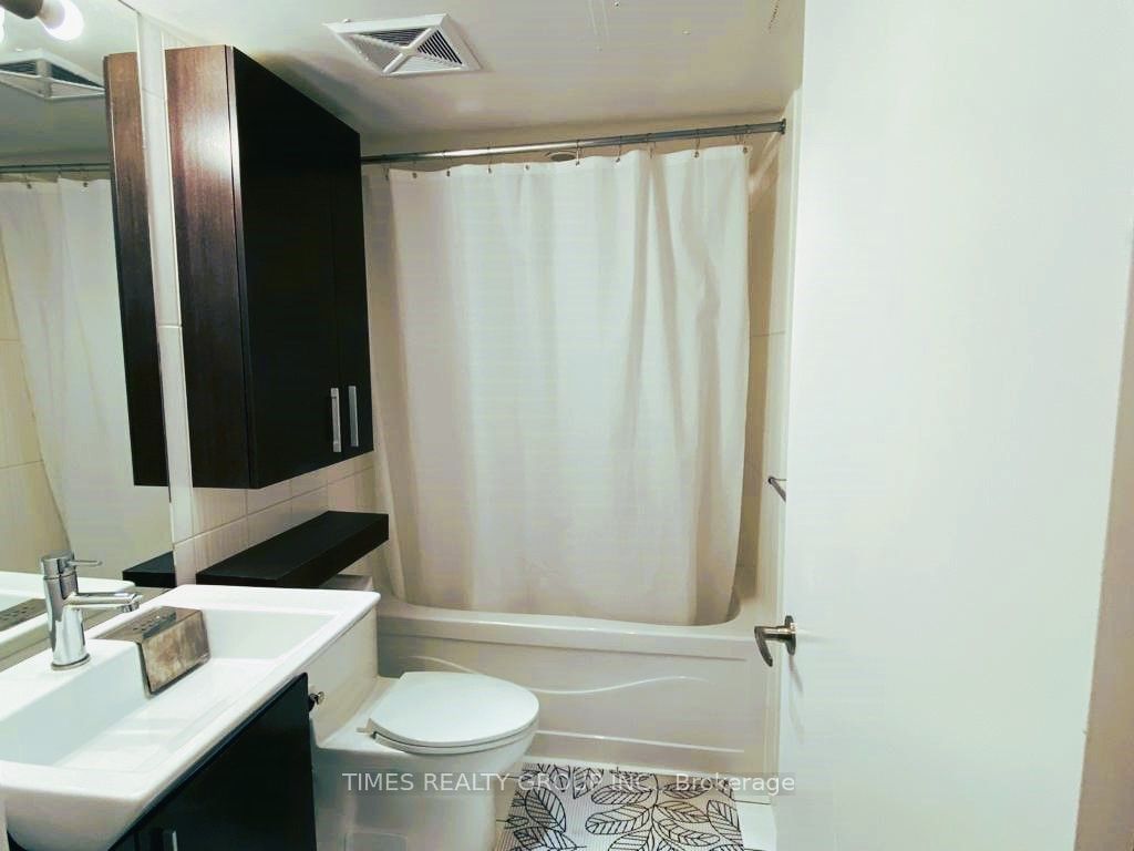 8 Telegram Mews, unit 622 for rent - image #9