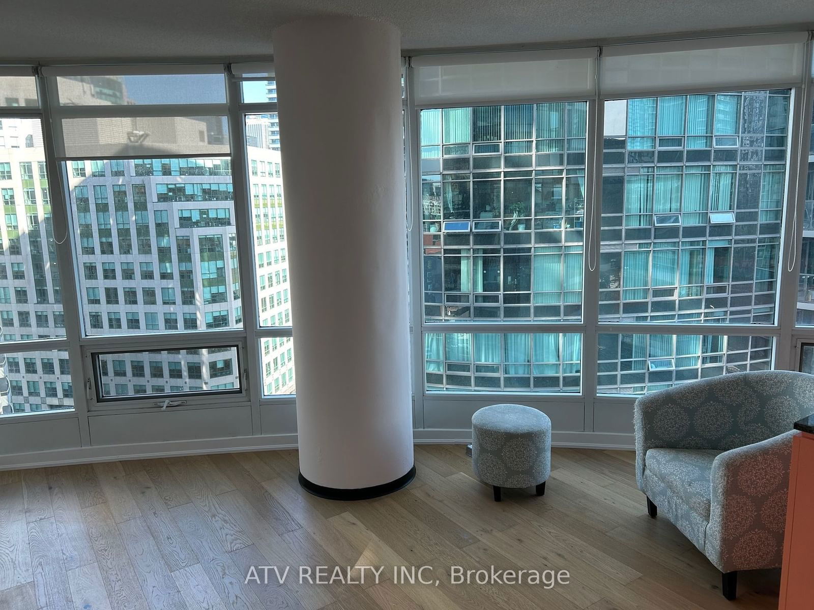 373 Front St W, unit 1709 for rent