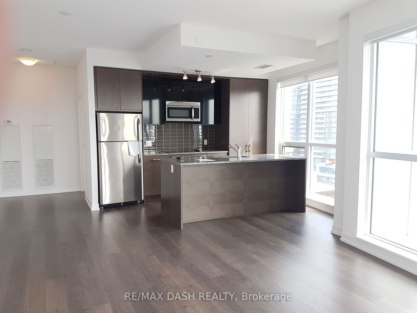 98 Lillian St, unit 1317 for rent - image #13