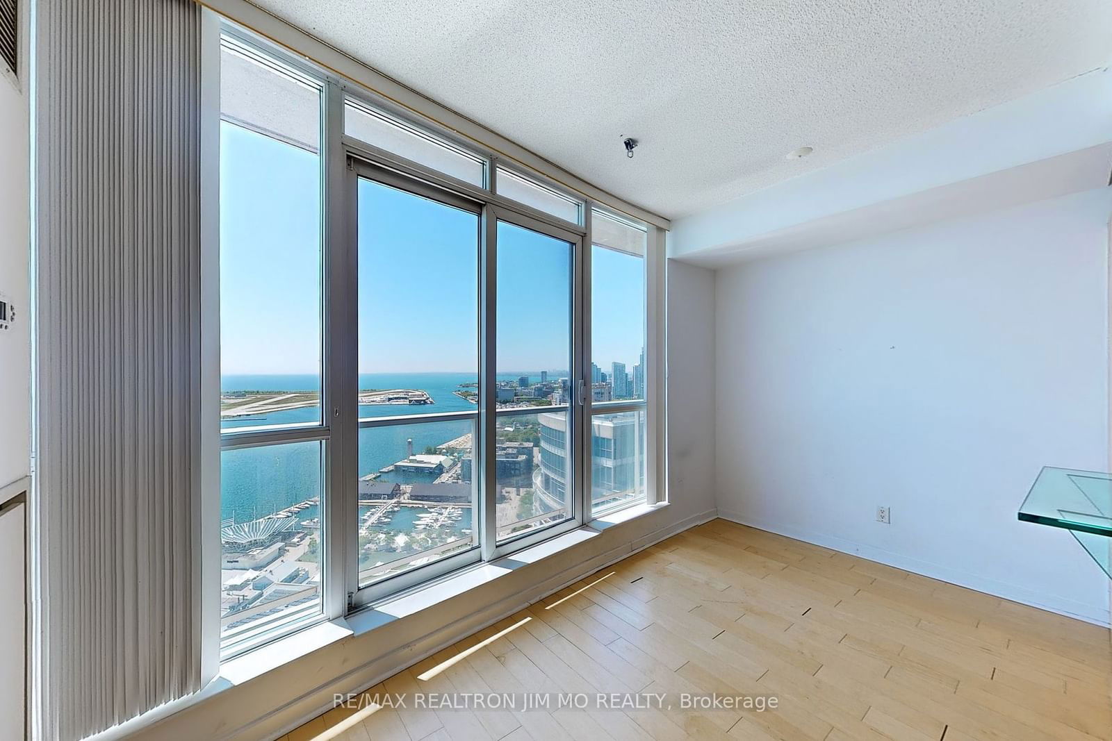 208 Queens Quay W, unit 3508 for rent - image #2