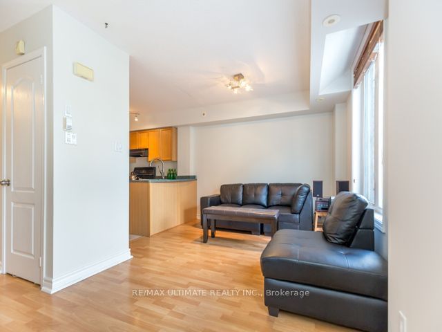 35 Canniff St, unit 710 for sale - image #3