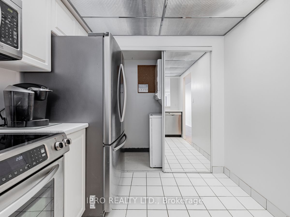 28 Hollywood Ave, unit PH09 for sale - image #11