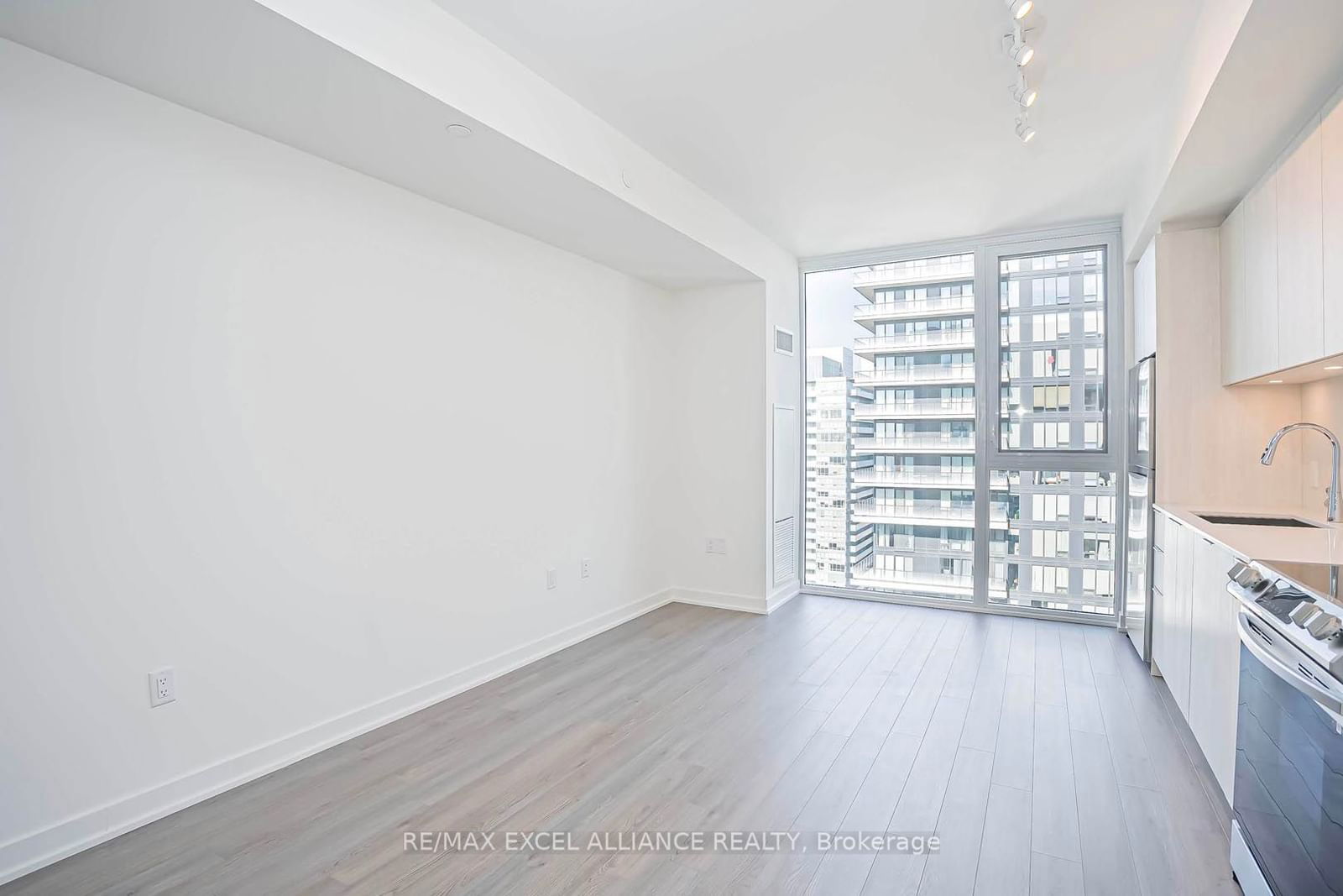 357 King St W, unit 4005 for sale - image #11