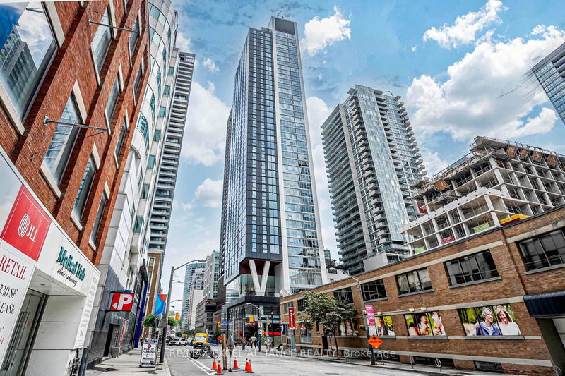 357 King St W, unit 4105 for sale - image #1