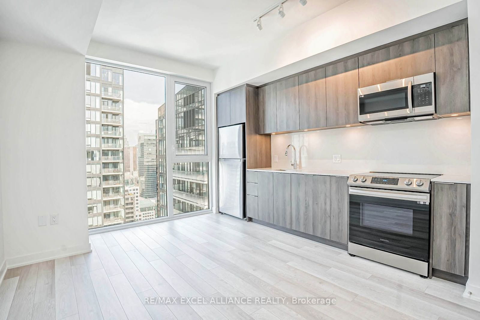 357 King St W, unit 4105 for sale - image #11