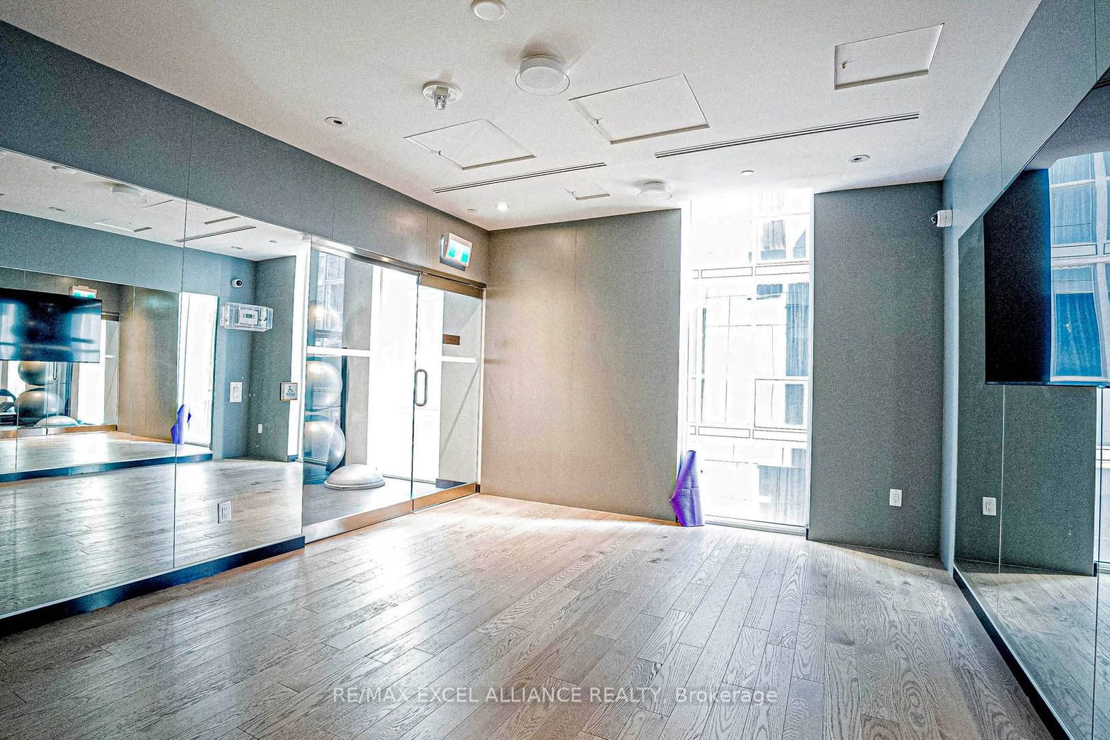 357 King St W, unit 4105 for sale - image #27