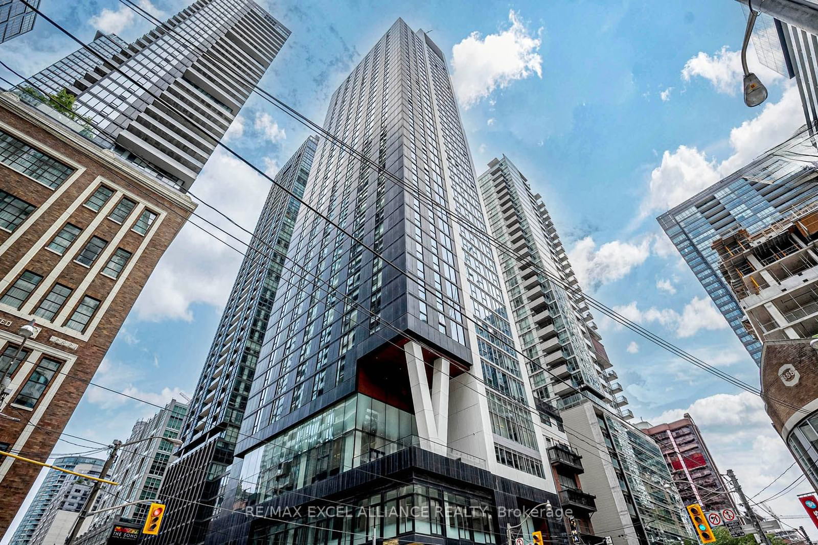 357 King St W, unit 4105 for sale