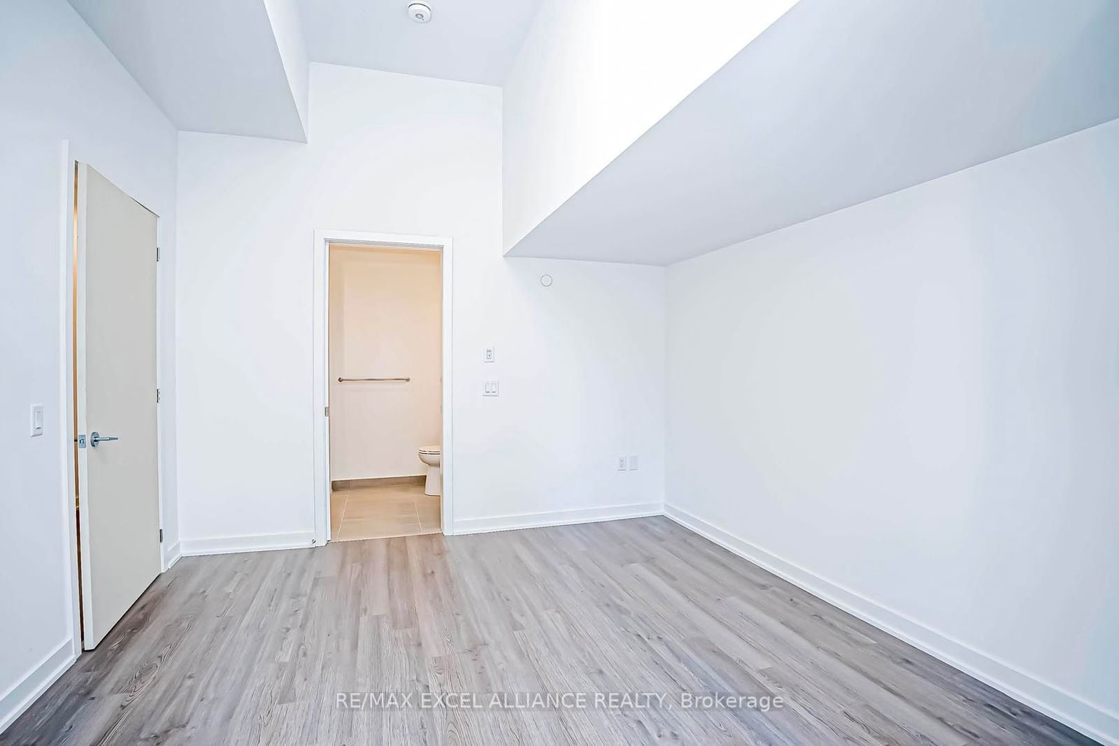 357 King St W, unit 503 for sale - image #14