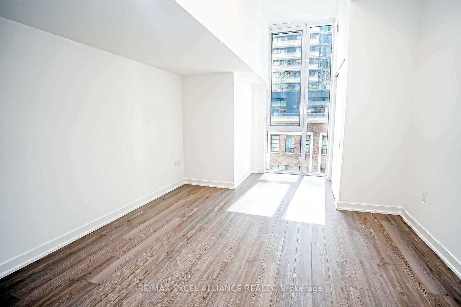 357 King St W, unit 503 for sale - image #6