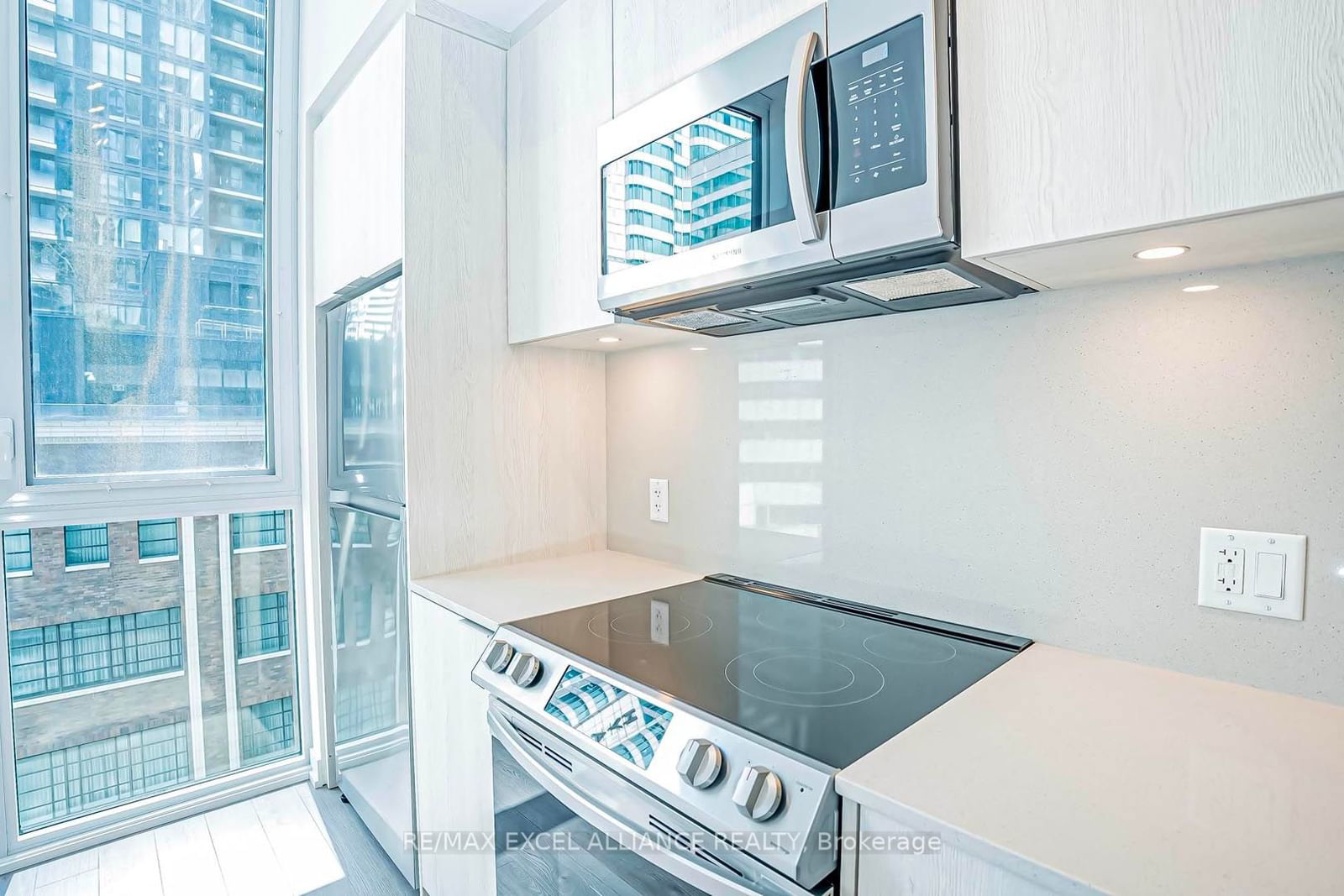 357 King St W, unit 503 for sale