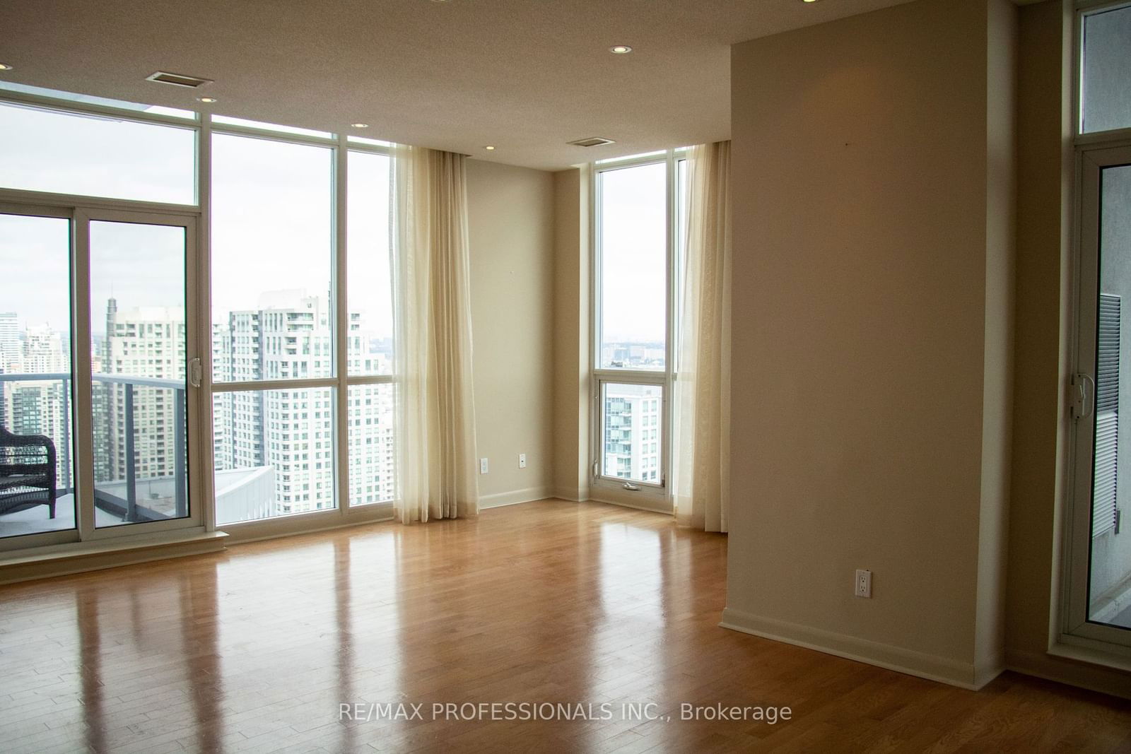 4978 Yonge St, unit PH105 for rent - image #4