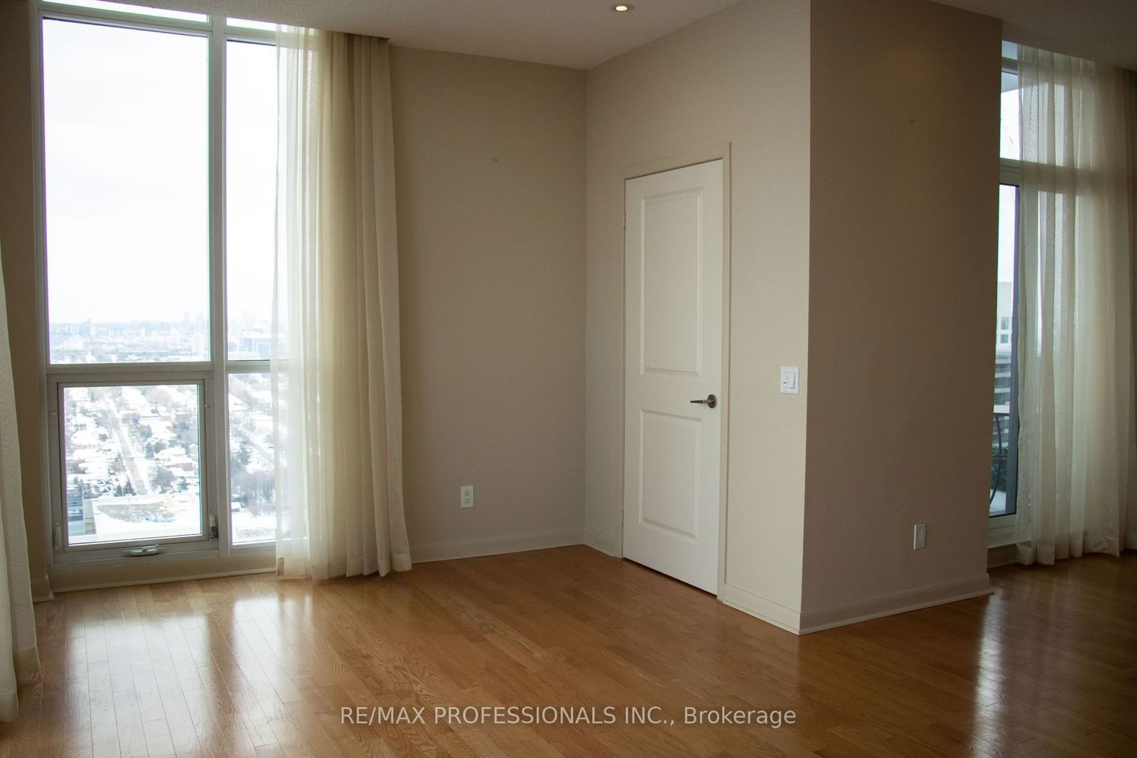 4978 Yonge St, unit PH105 for rent - image #5