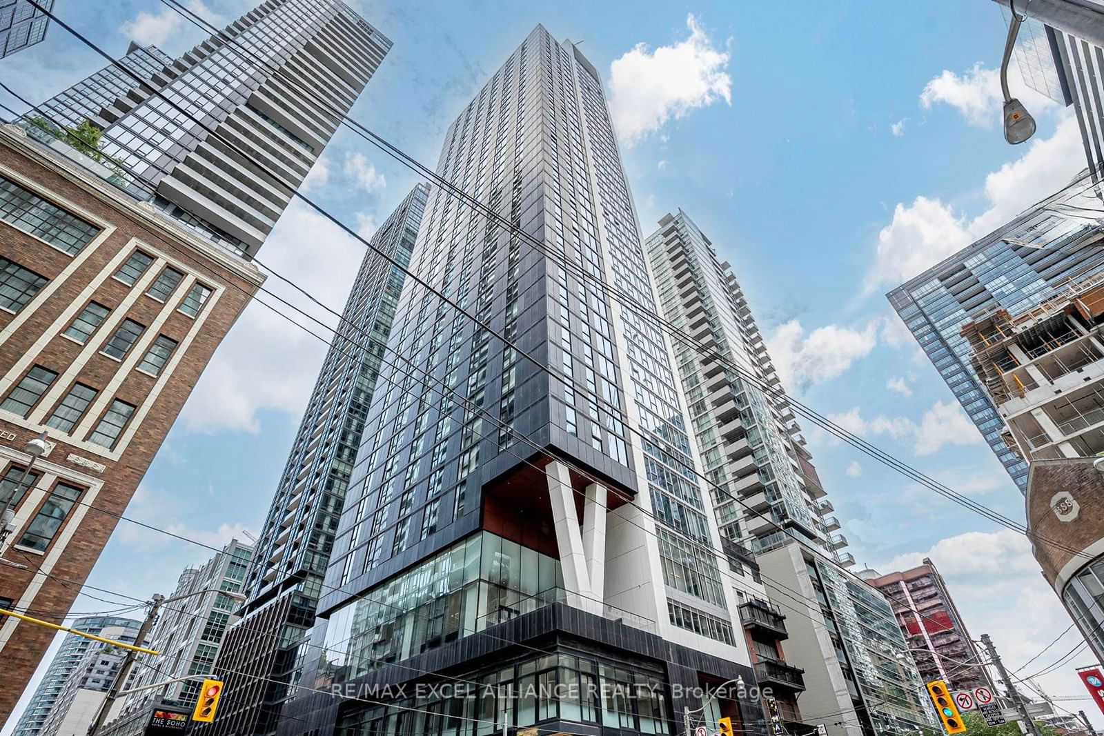 357 King St W, unit 204 for sale - image #1