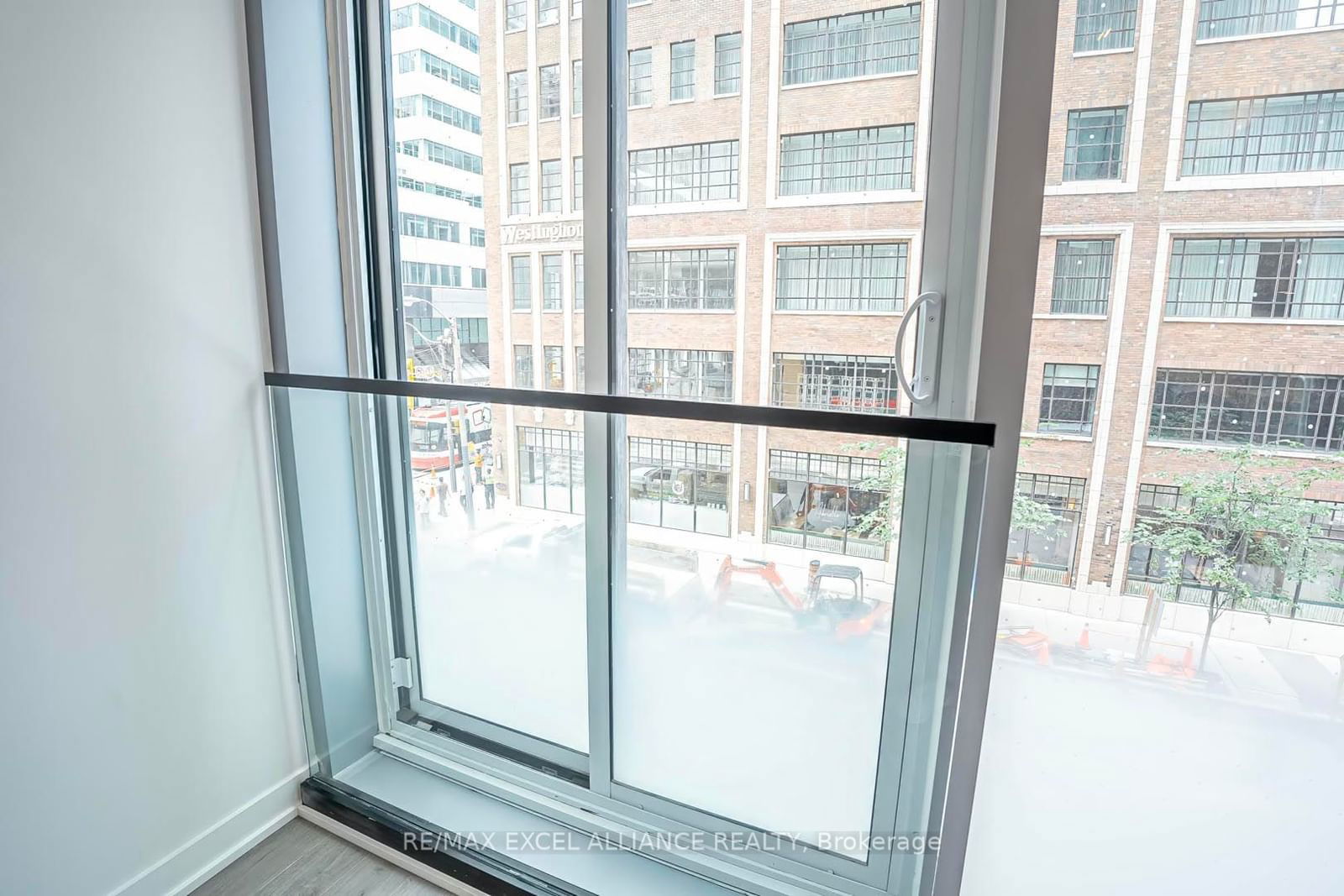 357 King St W, unit 204 for sale - image #14