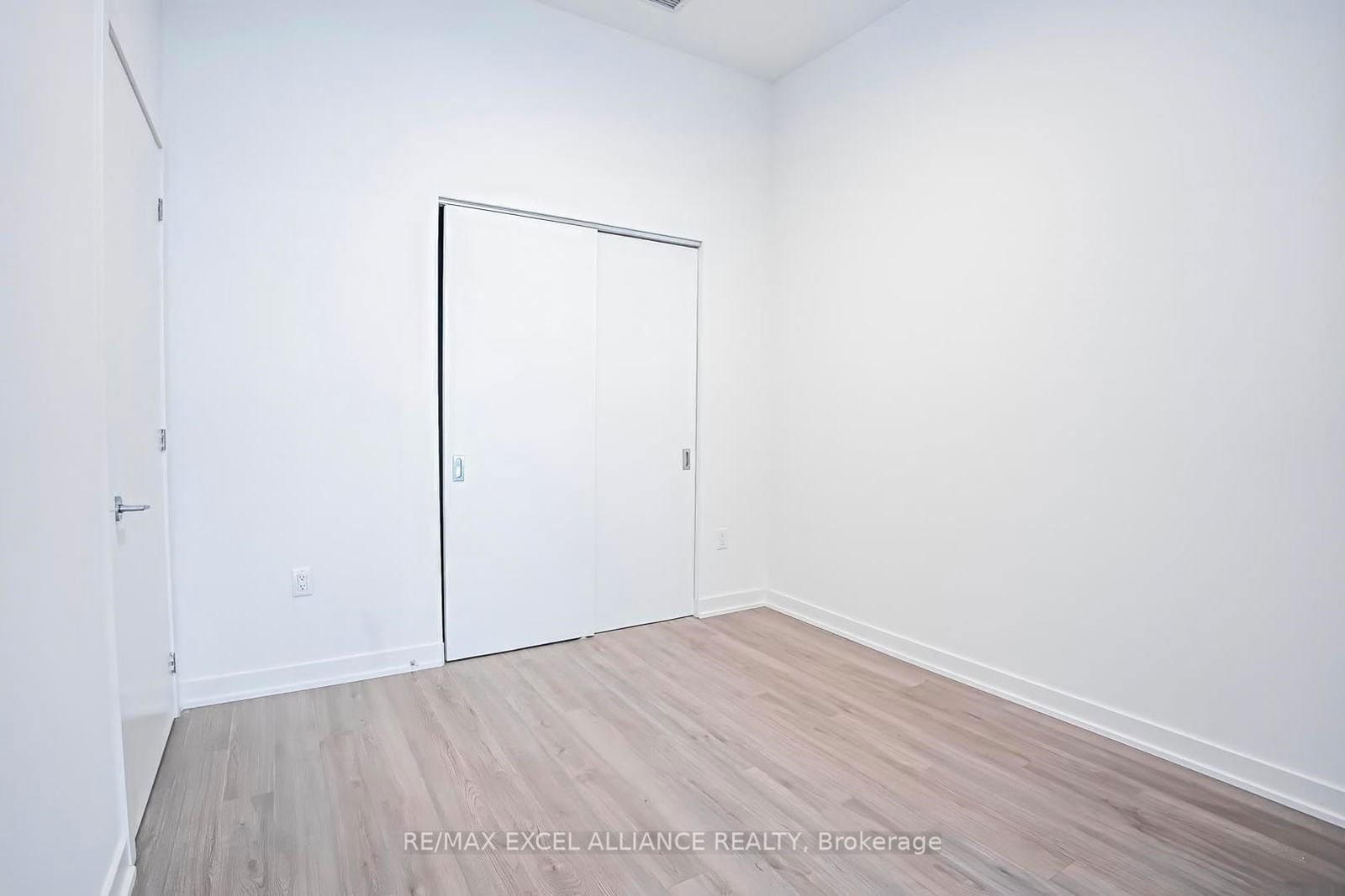 357 King St W, unit 204 for sale - image #22