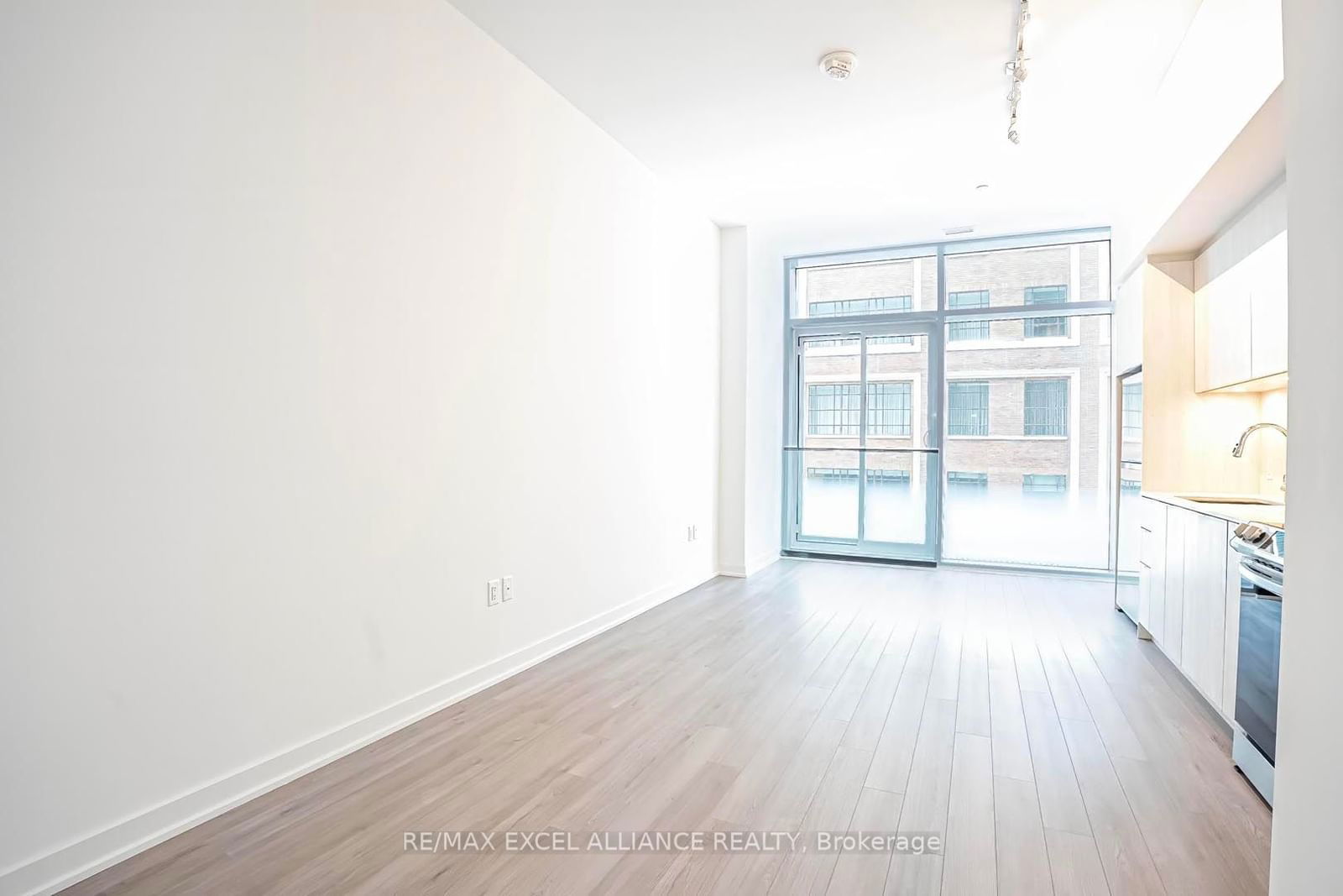 357 King St W, unit 204 for sale - image #9