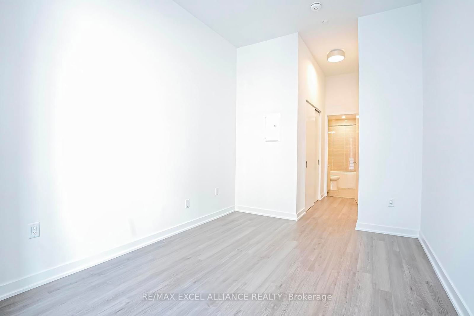 357 King St W, unit 203 for sale - image #20