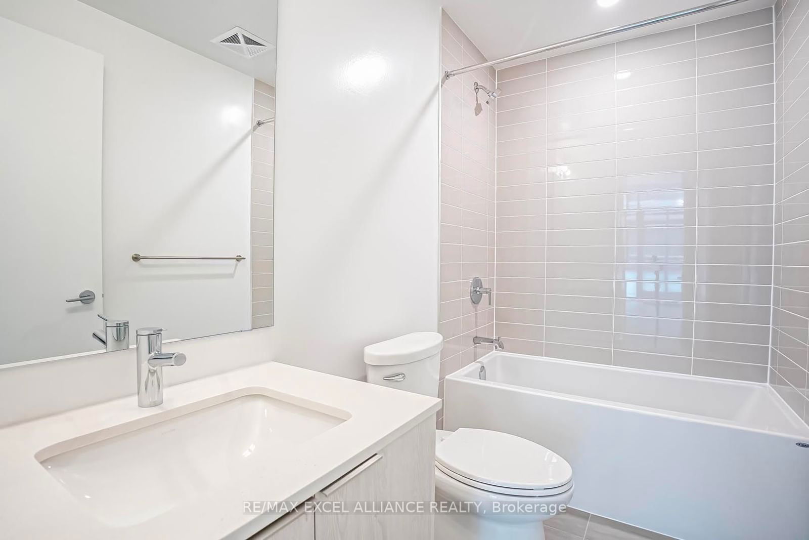 357 King St W, unit 203 for sale - image #21