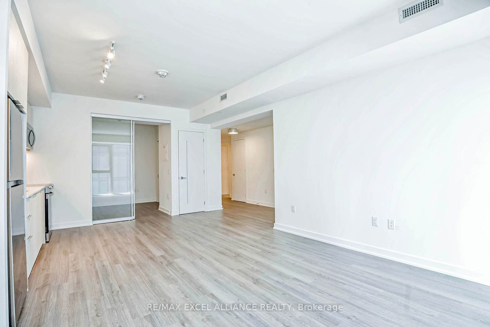 357 King St W, unit 3009 for sale