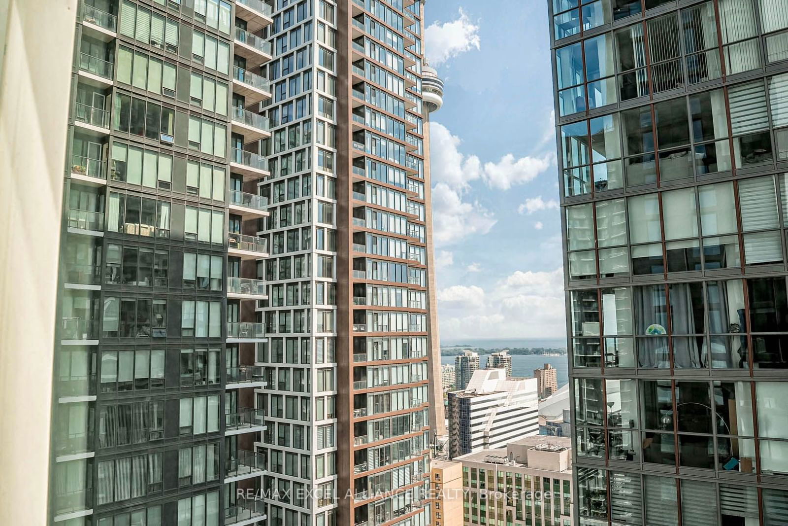 357 King St W, unit 3009 for sale