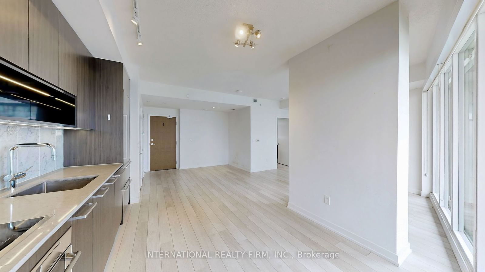 117 Mcmahon Dr, unit 1907 for rent - image #16