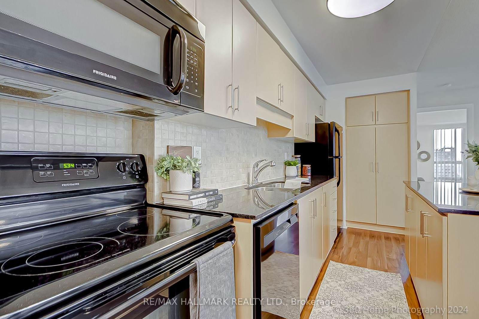 30 Herons Hill Way, unit 1111 for sale - image #5