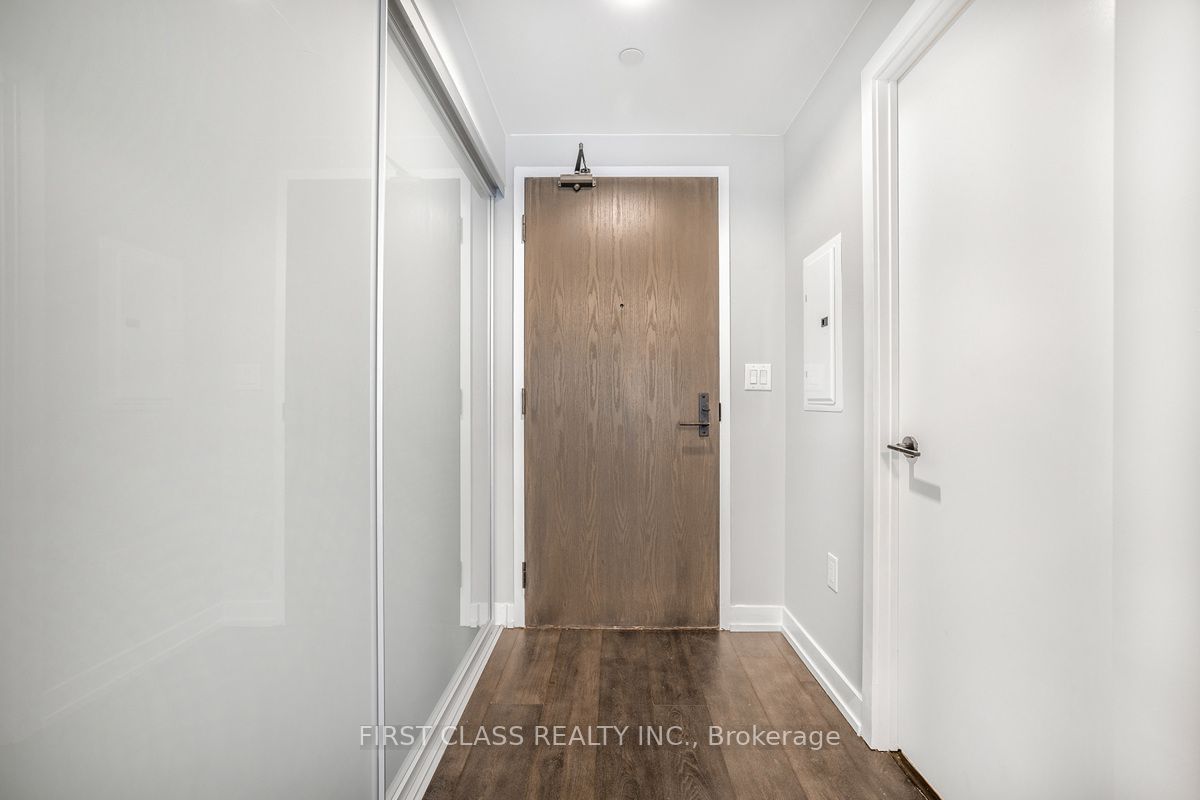 426 University Ave, unit 1705 for sale - image #4