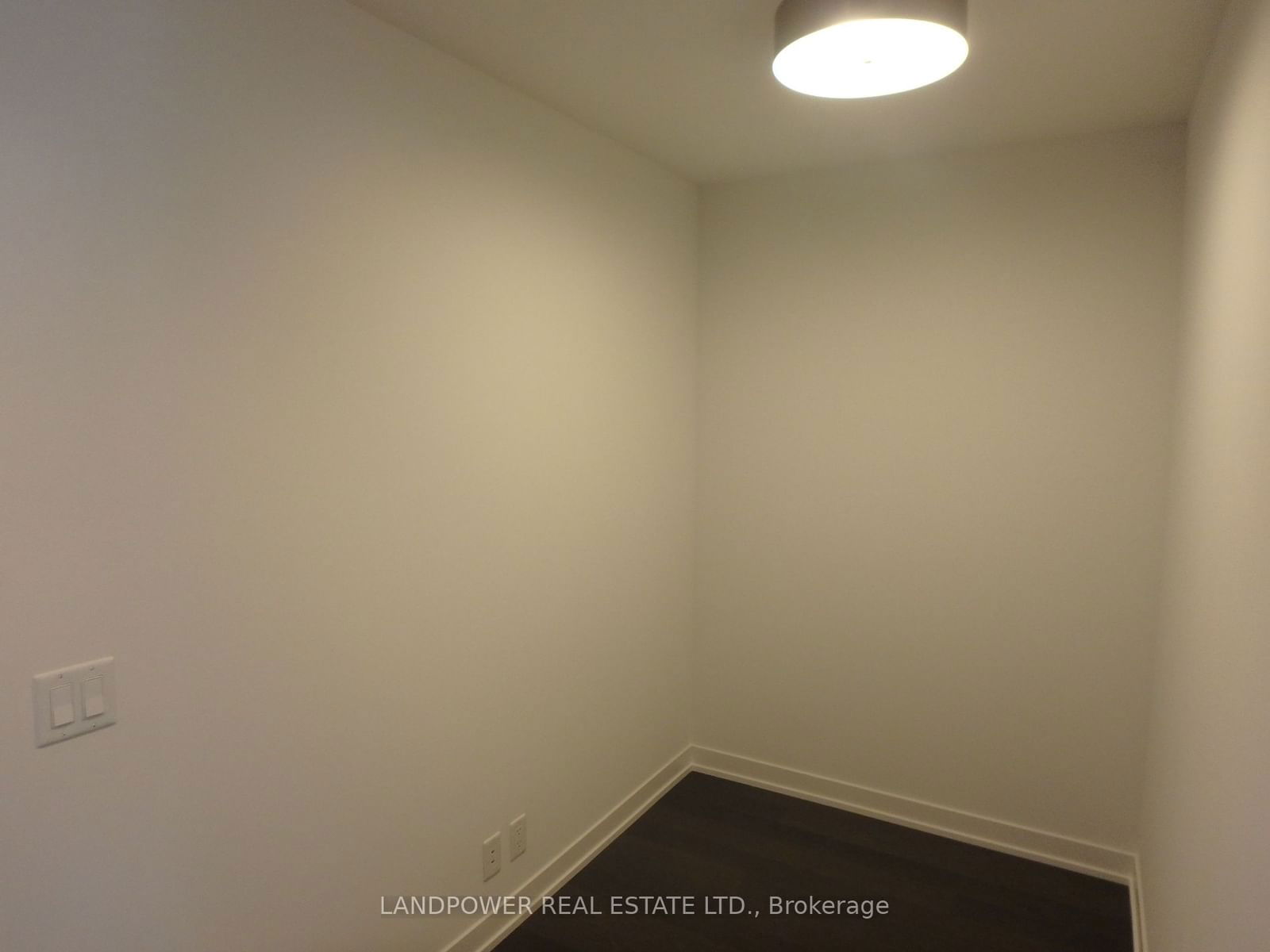 455 Front St E, unit S205 for rent - image #6