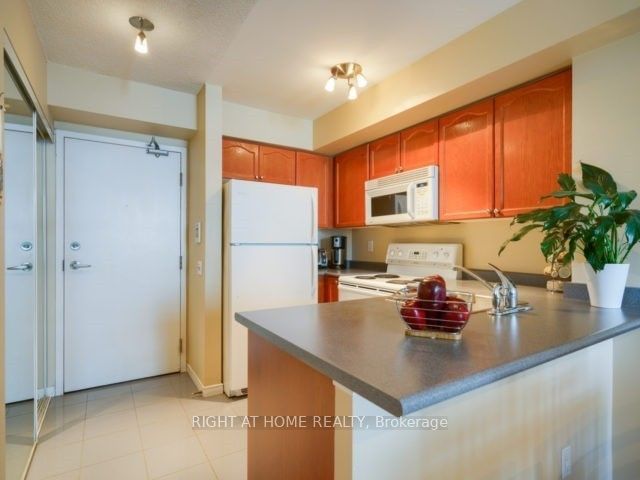 30 Harrison Garden Blvd, unit 1008 for rent