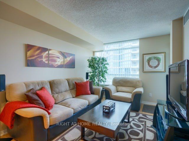 30 Harrison Garden Blvd, unit 1008 for rent