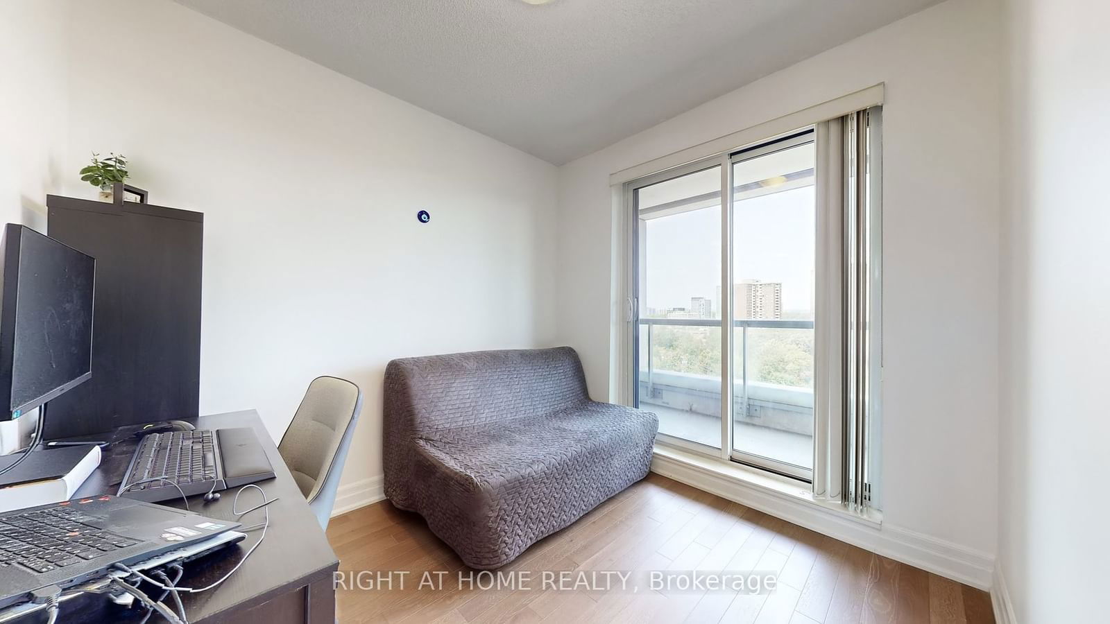 30 Herons Hill Way, unit 1002 for rent - image #14