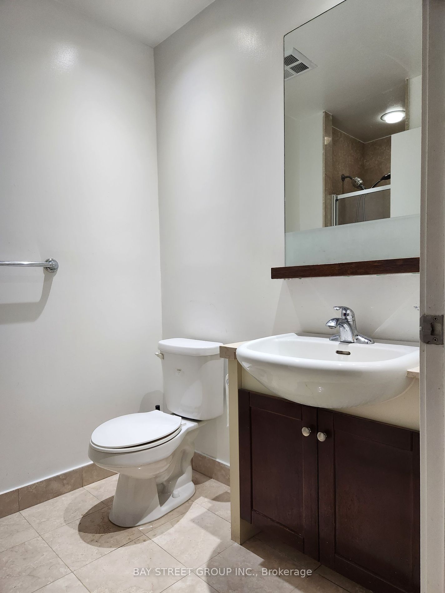 208 Queens Quay W, unit 204 for rent - image #9