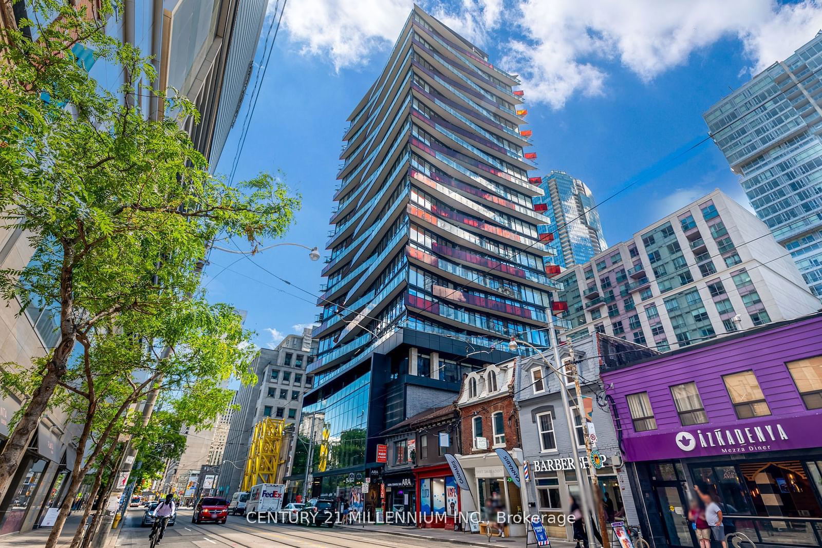 215 Queen St W, unit 710 for sale - image #2