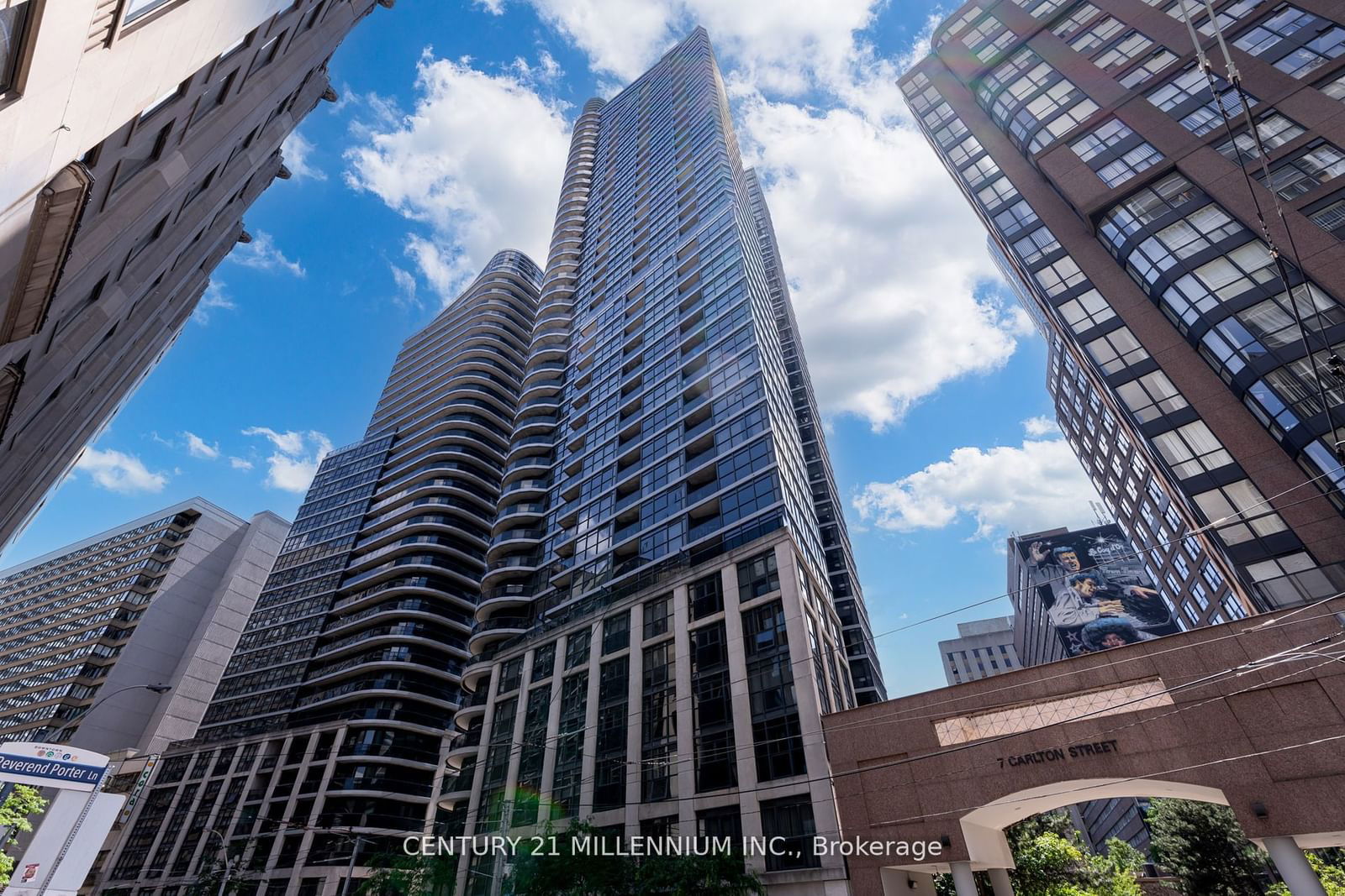 21 Carlton St, unit 1008 for sale - image #2