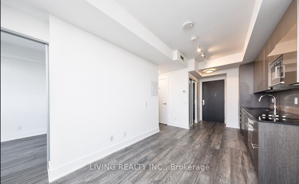 403 Church St, unit 2111 for sale