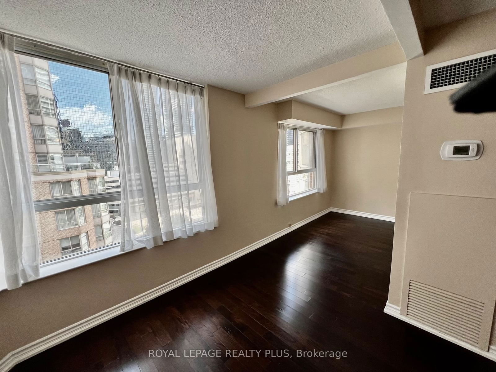 44 Gerrard St W, unit 1601 for sale - image #8