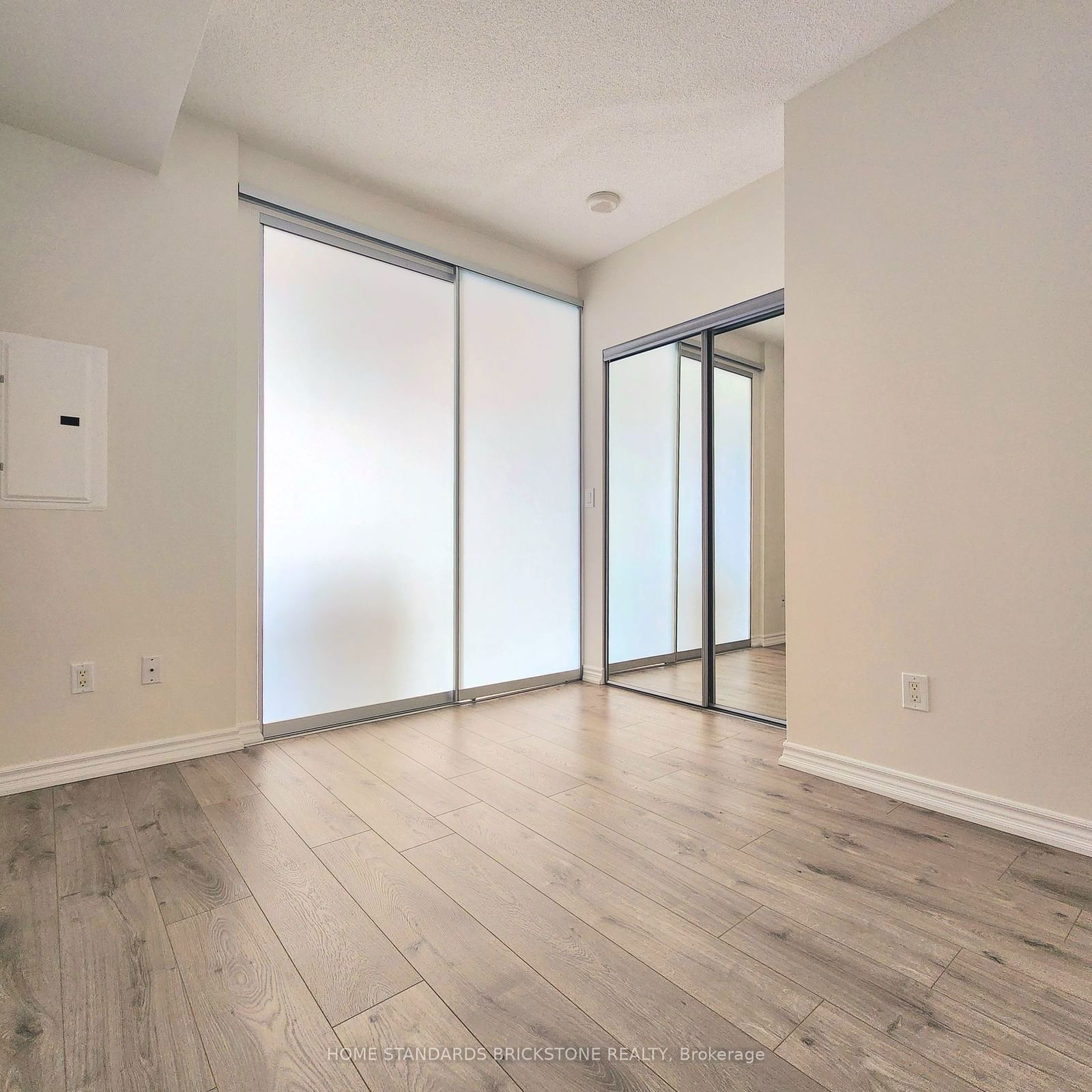 386 Yonge St, unit 2911 for rent - image #3