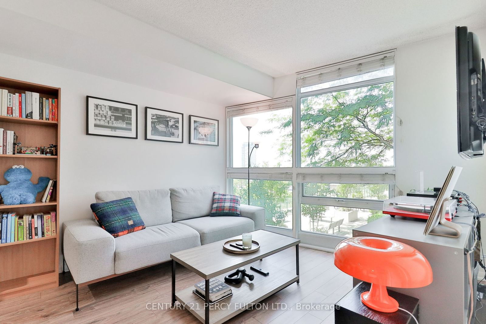 219 Fort York Blvd, unit 910 for sale - image #1