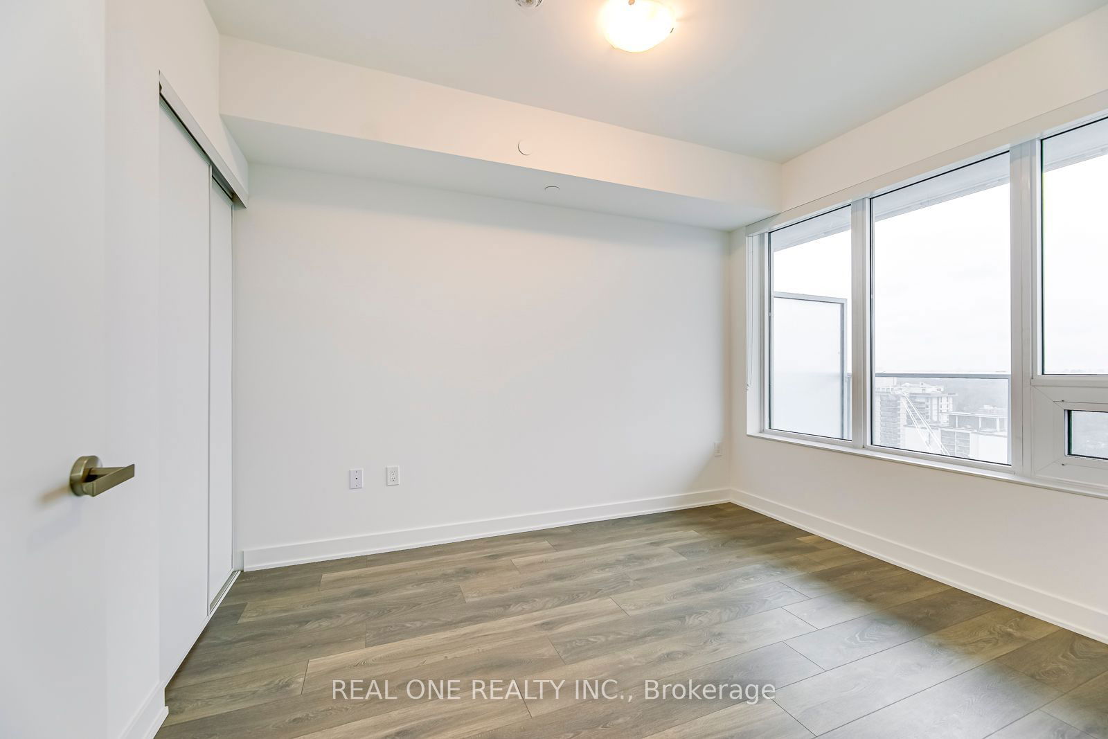 99 Broadway Ave, unit 3001 for rent - image #20