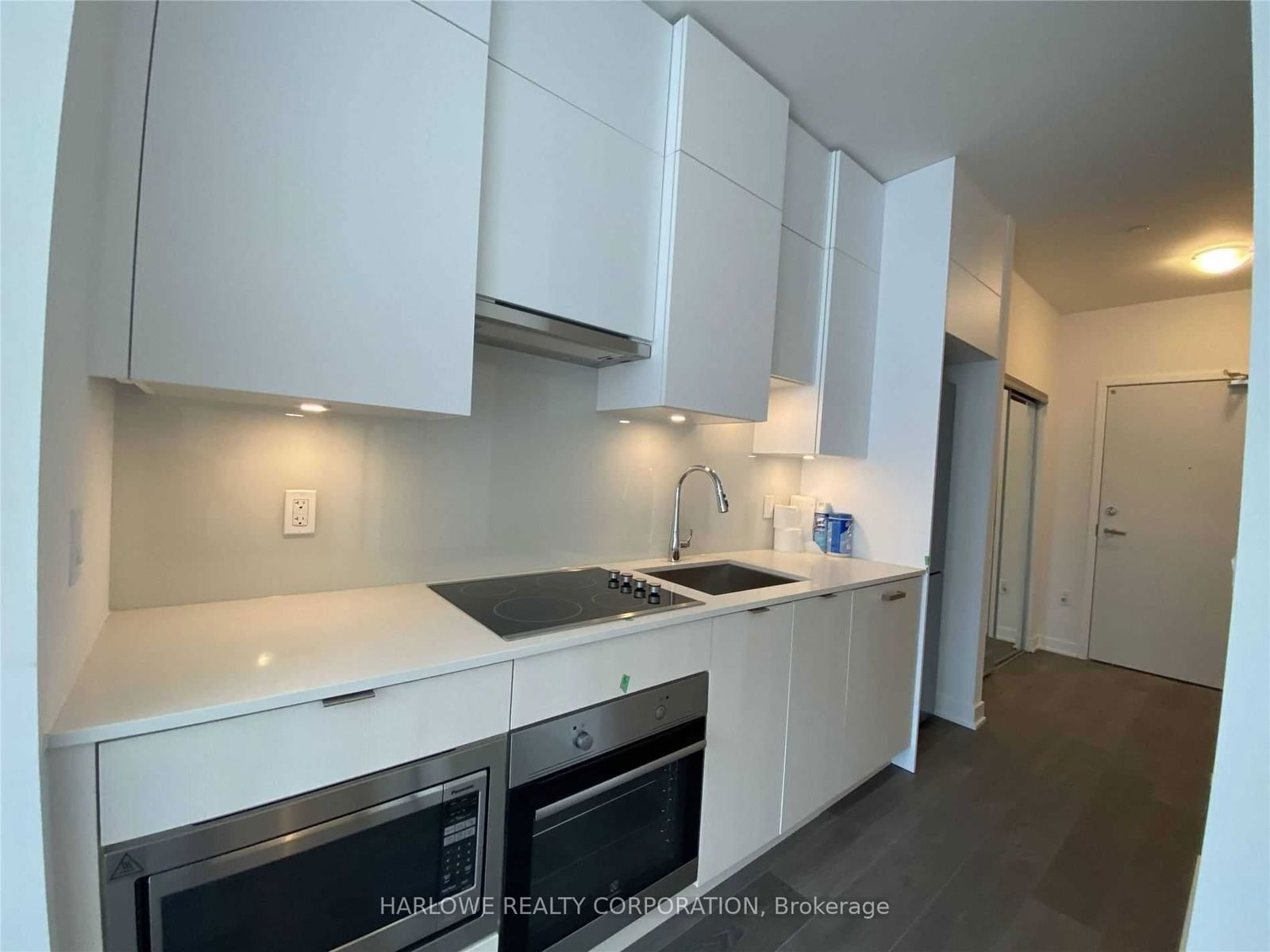 99 Broadway Ave, unit Ph07 Nt for rent - image #2